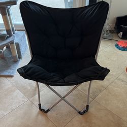 Collapsible Black Comfort Chair