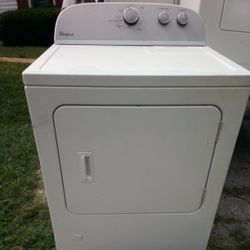 KING SIZE CAPACITY GAS DRYER IN SUPERB SHAPE 