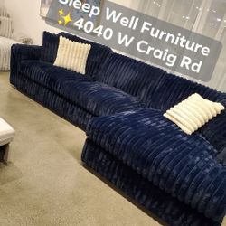 ✨️ 12ft Blue Sectional Sofa ✨️ Furniture Queen Bedrooms, Dining Avail 