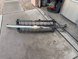 Chevrolet grille OEM