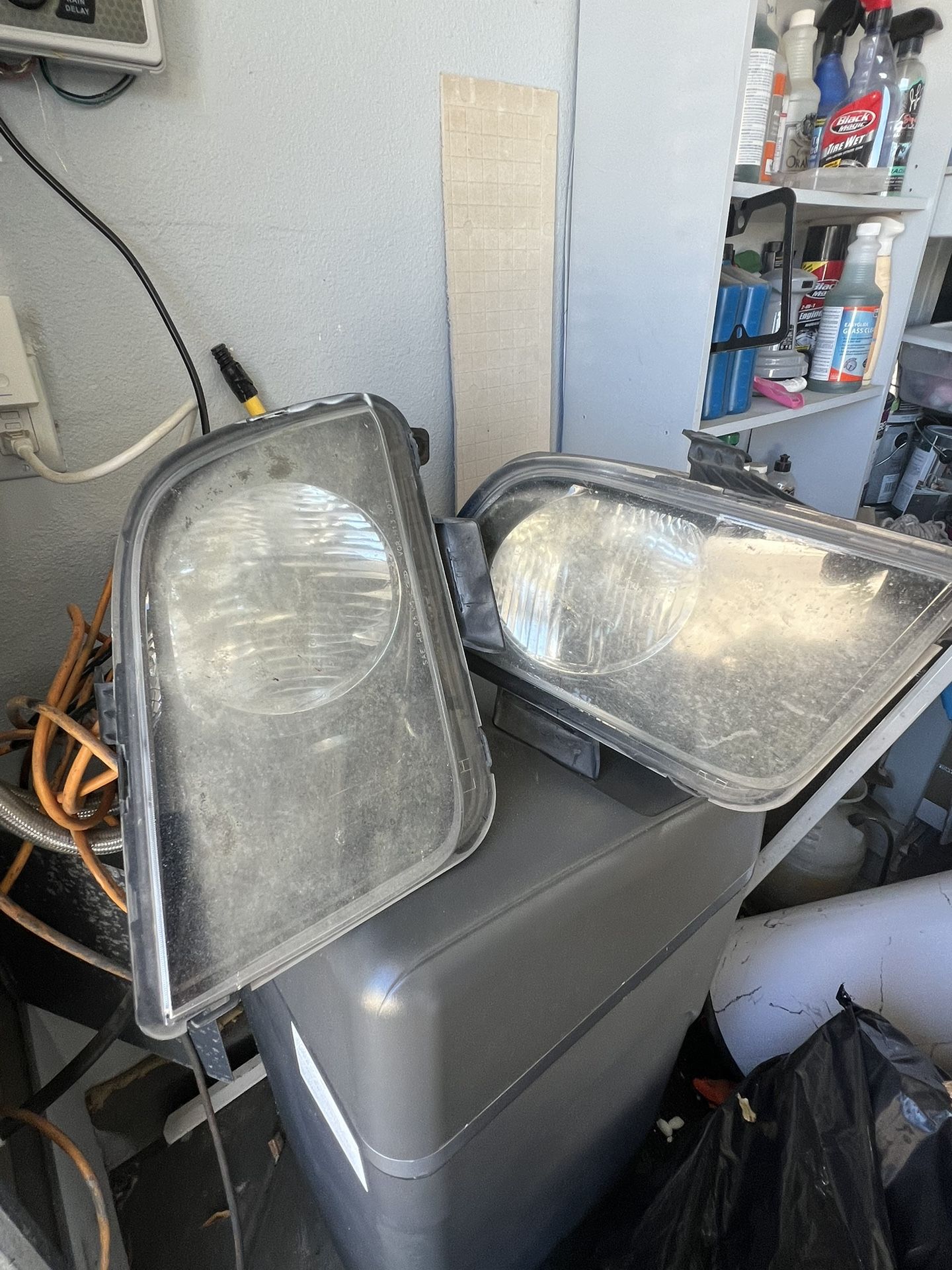 2006 Mustang Headlights