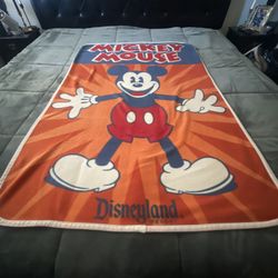 Disneyland Resort Mickey Blanket