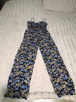 Jumpsuit floral azul y negro