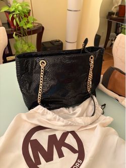 Michael Kors Jet Set Black Snakeskin Embossed Leather Chain Bag Gold Hardware