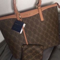 AV Purse coming with wallet brand new
