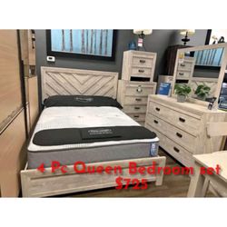 Weathered wood finish 4 pc Queen bedroom set
