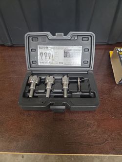 KLEIN 4 piece Carbide Tipped Hole Cutter Set