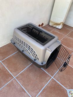 PET CARRIER 19” Like new