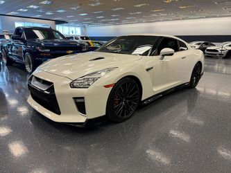 2020 Nissan GT-R