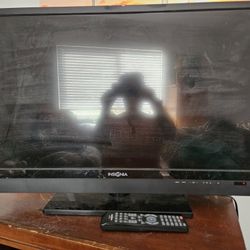 32" Insignia TV With Remote