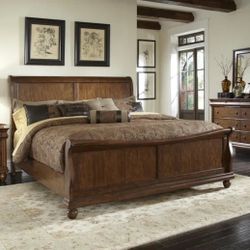 Solid Wood King Bedroom Set / Suite