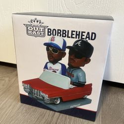 OutKast exclusive bobble head 