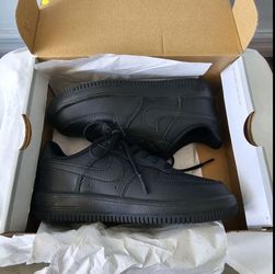 Nike Air Force 1 Low Triple Black Sneakers