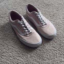 Women’s Size 8 Vans Shoes