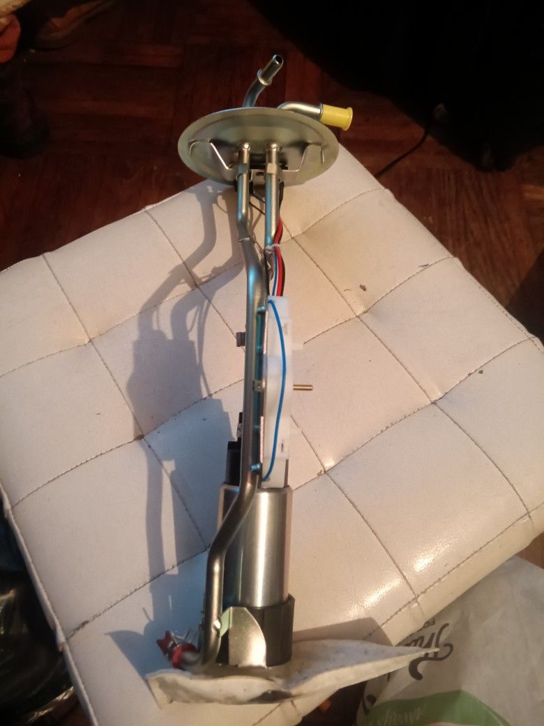 Gas Tank Sending Unit GMC/ Chevy V6 / 8