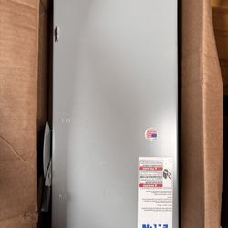 Eaton 100 Amp Heavy Duty Safety Disconnect Switch 240V AC 3-Pole NEMA Enclosure