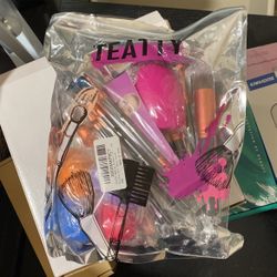 18 Piece Rose Gold Makeup Brush Set