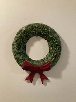 Ceramic Christmas Wreath with Cranberries 1977
