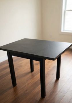 Kitchen table