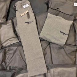 Essential Sweatpants 