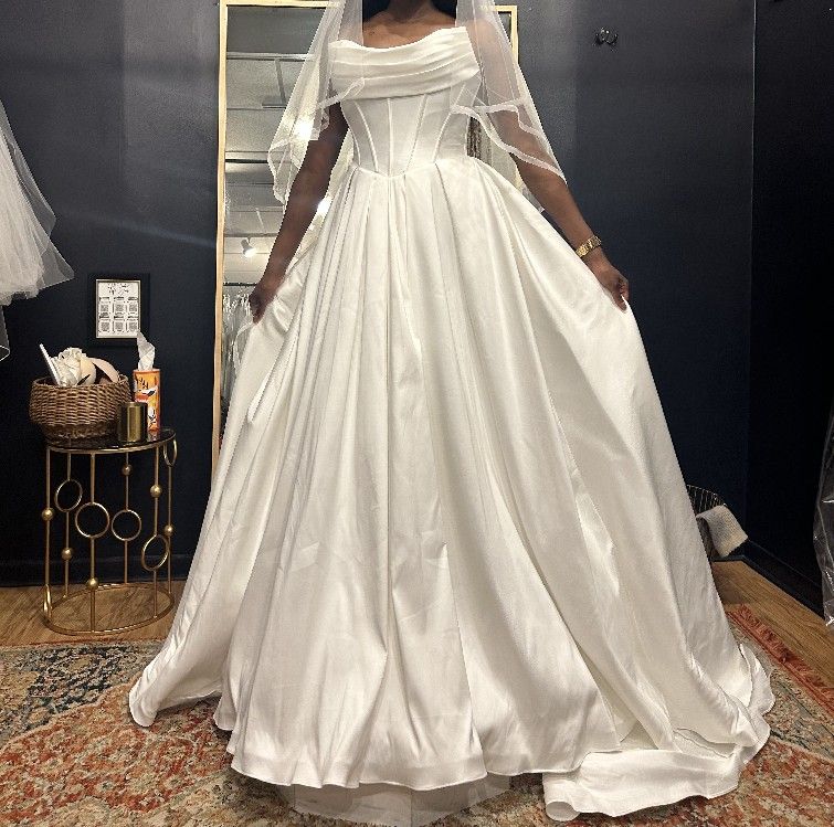 Wedding dress