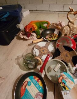 Kitchen accessories and decorations