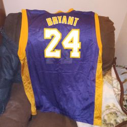 Koby Bryant NBA Xl 1946 Purple And Yellow Michael Jordan XXL   White NBA 1982 