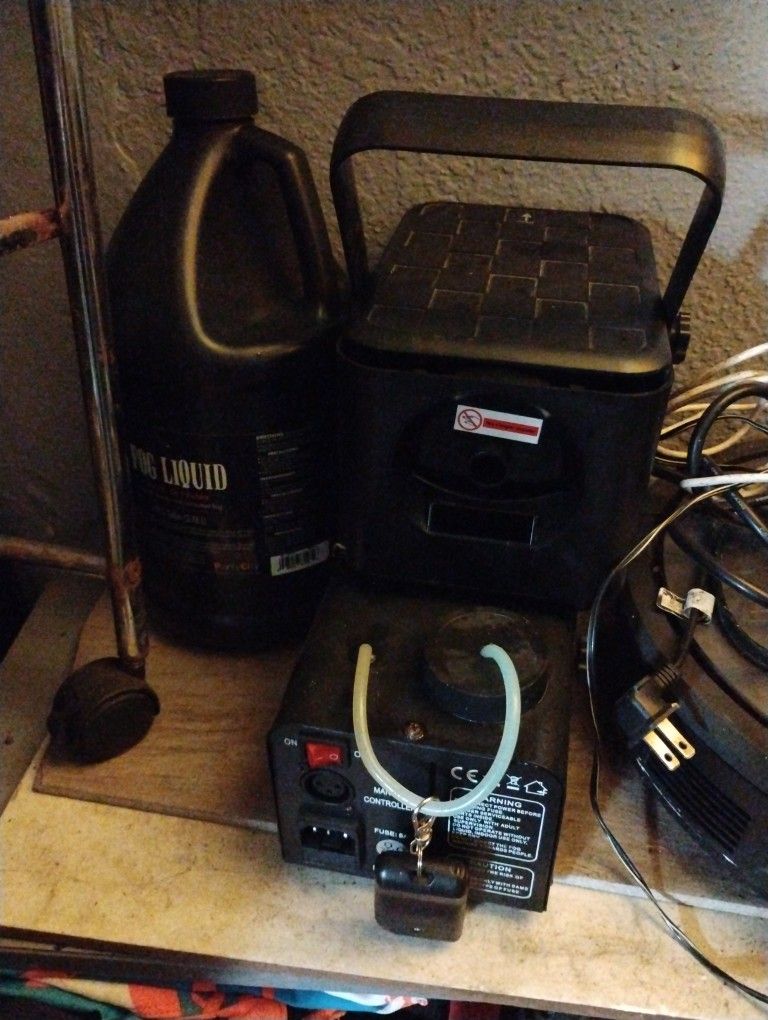 Fog Machine And Bubble Machine