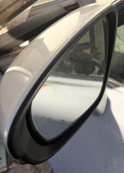 Mirror - Lexus 200 CT