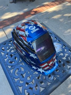 Miller Digital Welding Helmet 4 sensors