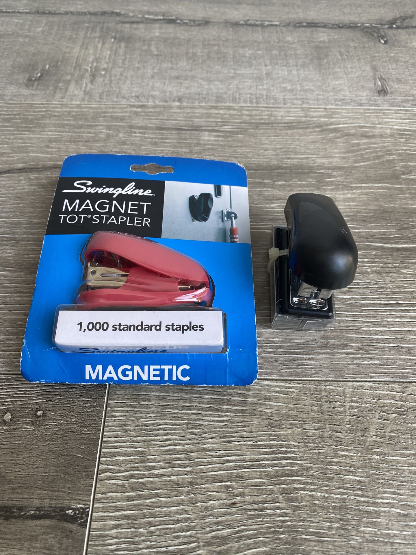 Mini magnet Staplers