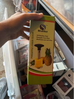 Pineapple slicer