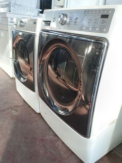 SELLING FRONT LOADER KENMORE WASHER AND ELECTRIC ⚡ DRYER EVERYTHING WORKS PERFECT WITH A 2 MONTHS WARRANTY