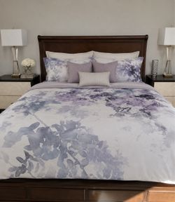 King size duvet cover by society 6 plus 4 shams