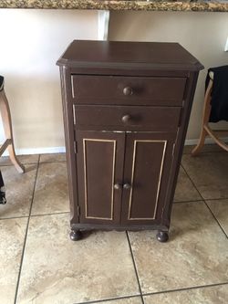 Mueble antiguo de madera