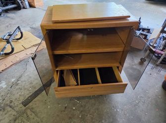 TV/MICROWAVE SWIVEL STAND