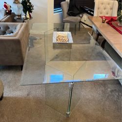 Comedor De Cristal glass dining room