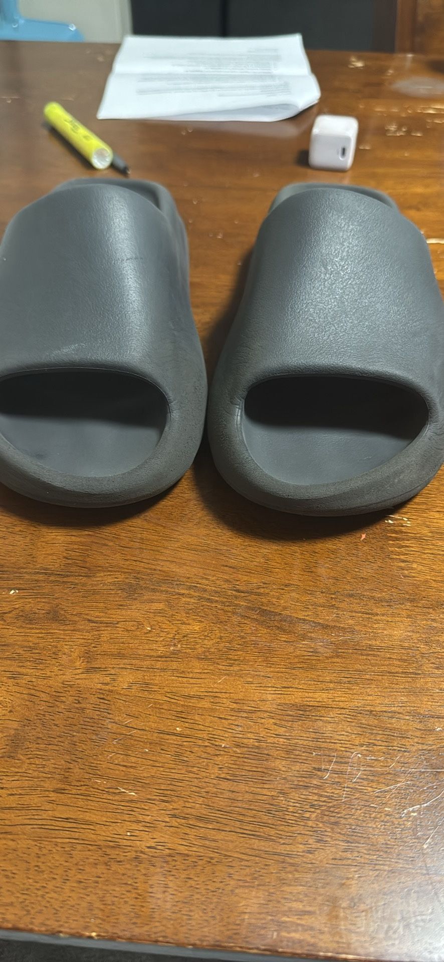 Yeezy Slides Size 8