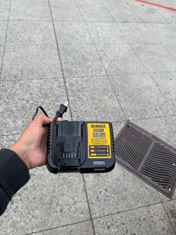 DeWalt DCB112 12V/20V Max Battery Charger