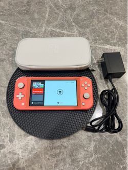 Nintendo Switch lite pink