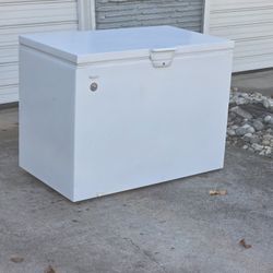 Whirlpool 15.0-cu ft Chest Freezer