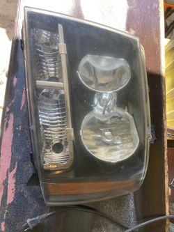 2008 Chevy Suburban Drivers Side Headlight