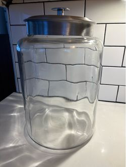 Glass jar