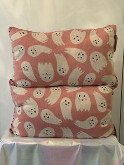 2x Sweet Street Pink Knit Ghost Decorative Pillow