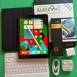 Apple IPad 8th Generation (10.2” Retina /Latest iOS 26/ 2020 model) 32GB with stylus pen, keyboard & Accessories