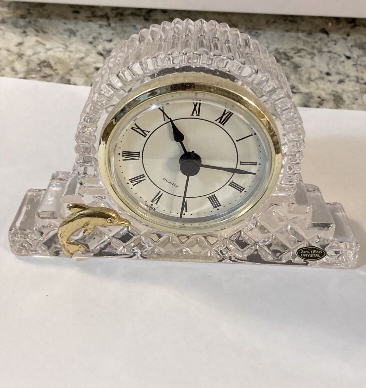 24% Lead Crystal Desk Clock From Sea World Bush Gardens