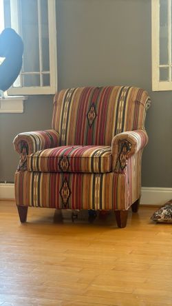Beautiful Southwestern Accent Armchair – Comfortable & Stylish