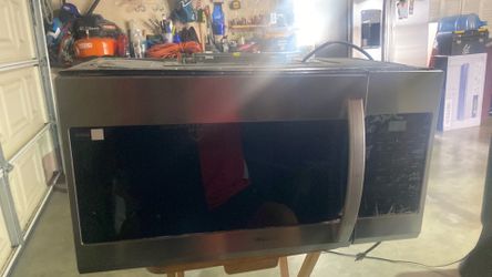 Samsung microwave w/vents on bottom