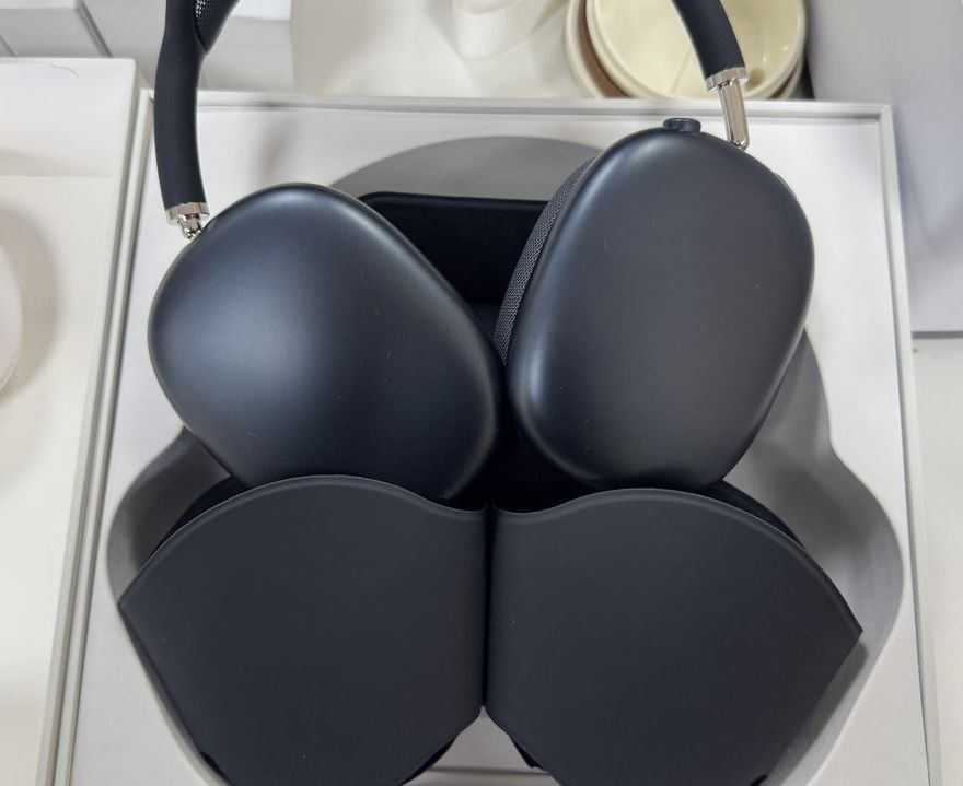 AirPod Max Midnight