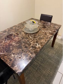 Dinning Table with no chairs